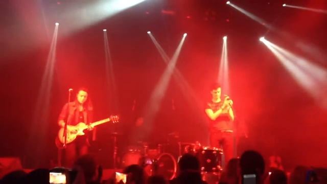 On-The-Go - Keep Pretending @ Космонавт (СПБ, 24.10.2013) смотреть онлайн