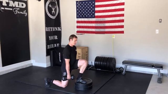 Front Foot Elevated DB Lunge смотреть онлайн