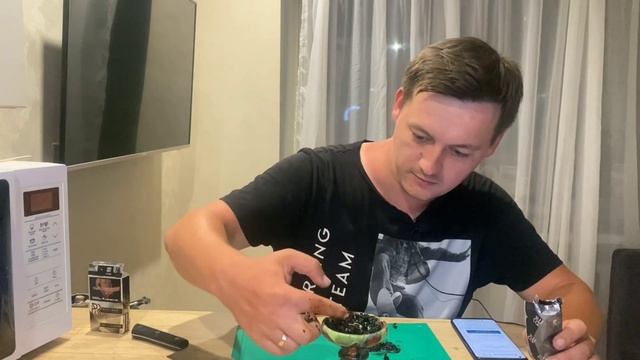 ГОЛЛАНДСКИЙ HOOKAH ДЕСЕРТ. ОРЕХОВО-КЛУБНИЧНОЕ КАРАМЕЛЬНОЕ МОРОЖЕННОЕ С НОТКАМИ АМСТЕРДАМА. смотреть онлайн