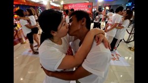 Самый длинный поцелуй в мире