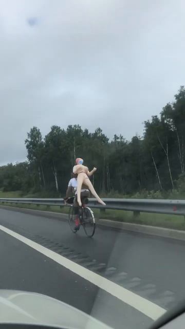 ‼️«Bubble Baba Challenge»‼️ Сплав в Лосево на надувных женщинах😅 Чемпионы на пути к Лосево смотреть онлайн