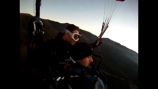 Hike@Fly with tandem in the winter- Bulgaria смотреть онлайн