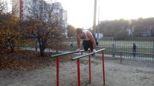 большой маятник на брусьях