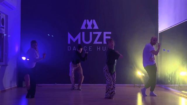 Waacking Choreo Class with Iskra Daskalova IHOW | Muze Dance Hub смотреть онлайн