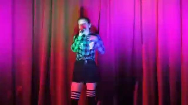 #ПраздникПраздничныхЛюдейКор2021 Песня "Мама" исполняет Полина Коротченко , участница кружка "Шарм смотреть онлайн