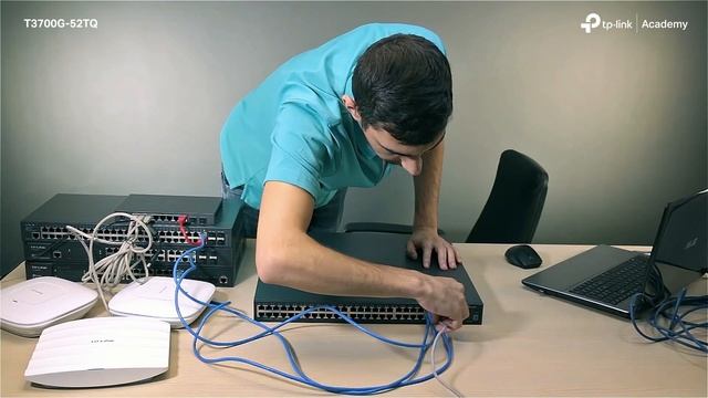 TP-Link | Academy: Configurare switch TP-Link T3700G-52TQ смотреть онлайн