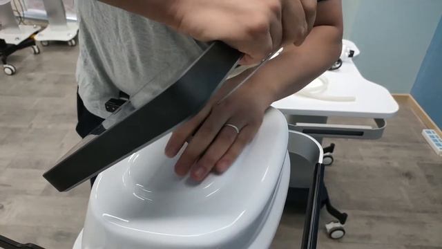 Offline double handles diode laser machine (DIOLASHEER ICE 1200 pro-B) installation video. смотреть онлайн