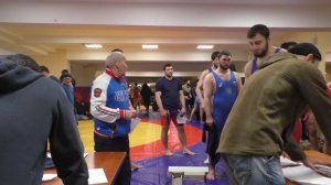 Взвешивание борцов до 79 кг.