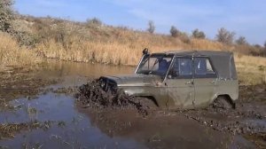 уаз по грязи