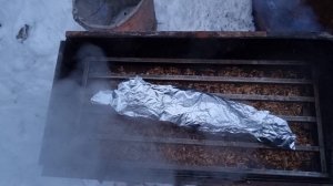 Коптим форель на мангале