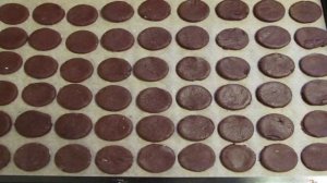 Шоколадное печенье с начинкой