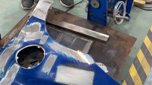 Laser removing paint a car part #3 Очистка лазером крыла автомобиля от краски №3