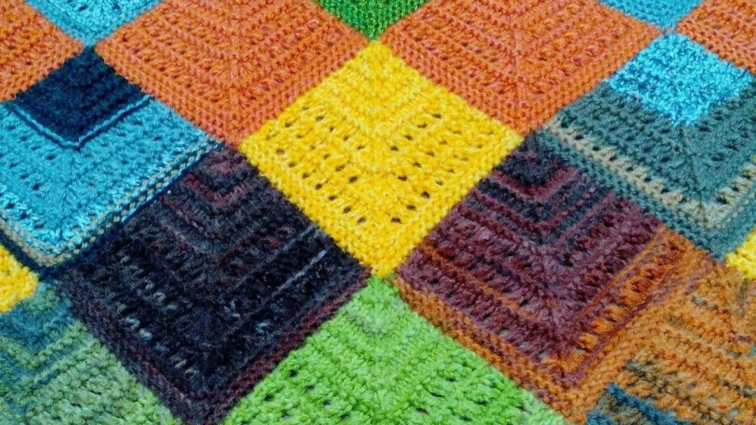 Шаль "Осень" в стиле пэчворк. Часть-2.(Из остатков пряжи) смотреть онлайн