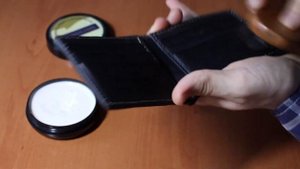 Использование крема Meltonian для финишной обработки изделий из натуральной кожи