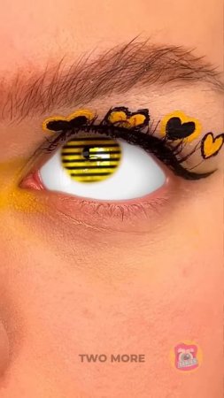 Bee-stripe-tion! 🐝 #bees #visualeffects #fun #comedy