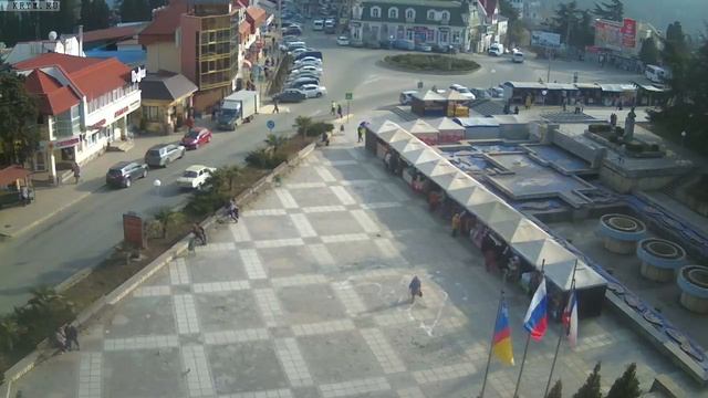 Вебкамера "Площадь Советская". Запись 03.03.2017 16:00:04 смотреть онлайн