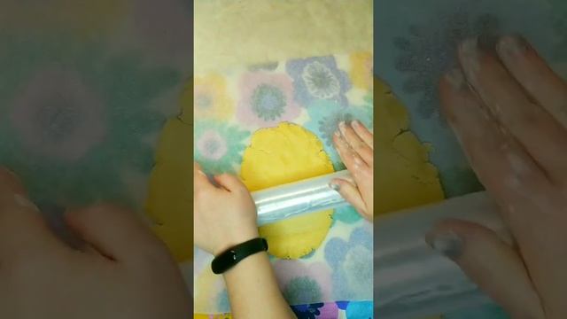 Дети будут в восторге!!! ВКУСНЕЙШЕЕ песочное печенье с вареной сгущёнкой!! #shorts #печенье смотреть онлайн