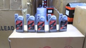 Масло для мотоциклов LAVR. Ассортимент в продаже.