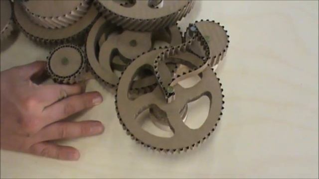 Kinetic Sculpture Cardboard - More Gears смотреть онлайн