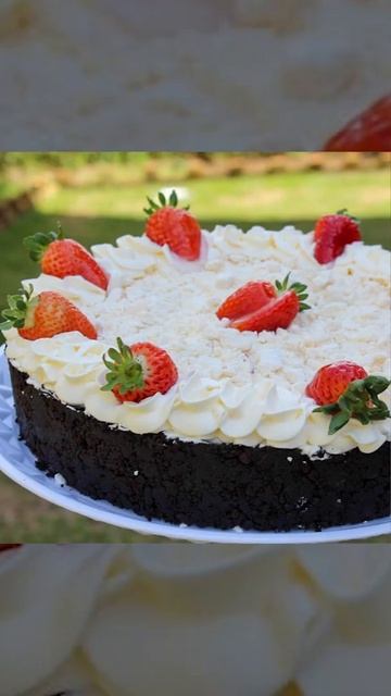 Клубничный пирог безе 🍓🤤 #shorts смотреть онлайн