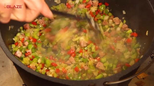 Smoked Seafood Gumbo on the Blaze Kamado | Using the 4 in 1 Cooking Plate Accessory смотреть онлайн