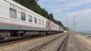 2ЭС4К-135 с поездом №310 Адлер — Воркута