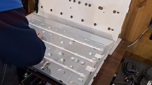 Ремонт LG 32LN541U продолжение, замена подсветки.