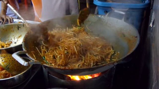Thai street food 🌶COCONUT padthai, a rare Pad thai with aromatic smell. Thai local street food.