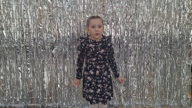 Эдуард Успенский " Рассеянная няня " Исполняет: Дахтина Вероника. смотреть онлайн