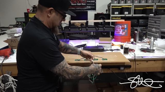 The $140 Sound System - Self Cooling Amp Rack Wired up, Tested. LED Lights, Acrylic Cover video 7 смотреть онлайн