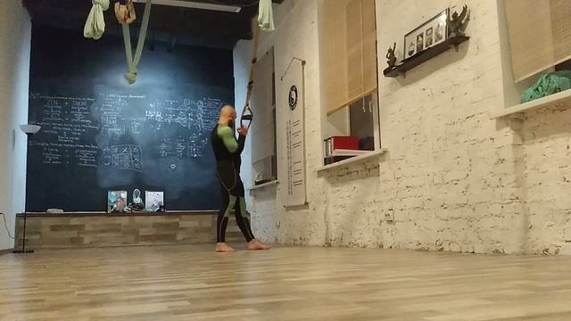 4.ГИМНАСТИКА (тело): 3.Ин гун (жесткость) - 1.Закалка: 1.TRX (2.ВЕРХ - 2.3.Тяга со скруткой) смотреть онлайн