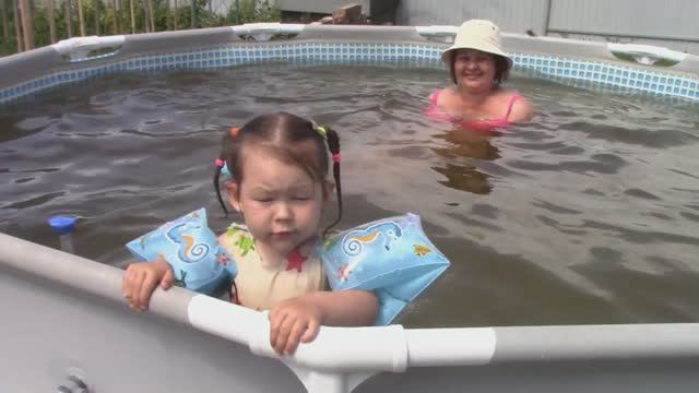 Наша дача. Июнь жара смотреть онлайн