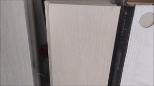 Укладка керамогранита на балконе на пол 20/120 см. LAPARET