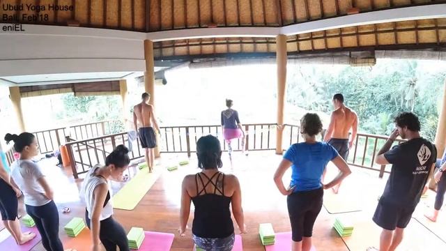 yoga practise at Ubud Yoga House time lapses смотреть онлайн