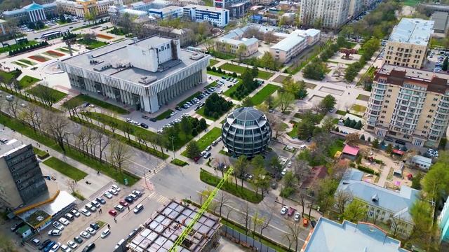 Загадочное здание Шар в сердце Бишкека
