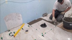 Укладка Индийского керамогранита 60/60 на пол. Ремонт пола в прихожей