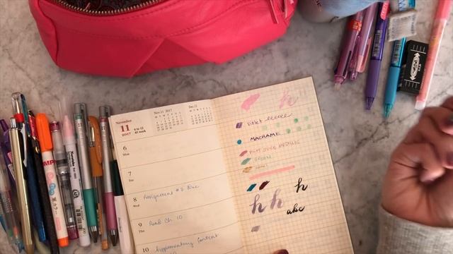 What's in my Pen Case смотреть онлайн