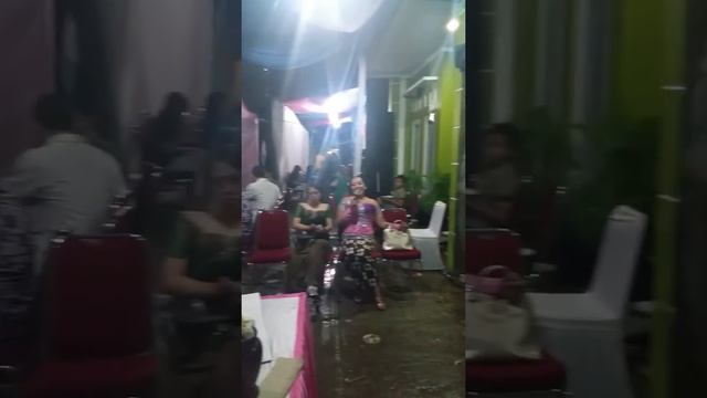 All Class D UcD Amplifier Live Performance di gang pinggir смотреть онлайн