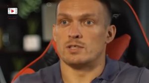 Боксер Александр Усик показал красавицу-жену и 4 детей