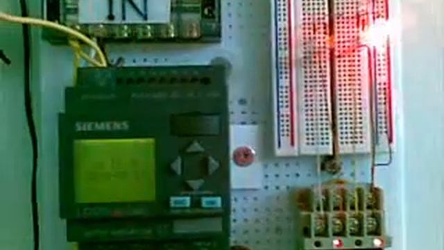 Siemens LOGO! 12/24 RC.mp4 смотреть онлайн