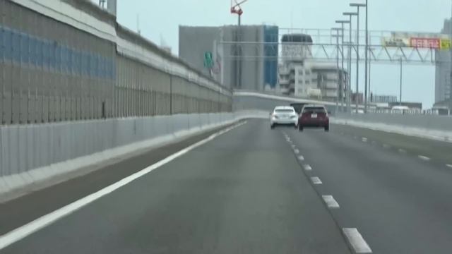 【220系クラウン覆面パト】高速に合流するなりターゲットを即座に決め、仕留めるクラウン220RS覆面パト！ смотреть онлайн