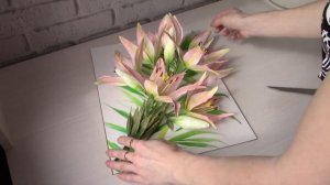 Объемная картина/панно. 3D декор. Лилии из гофрированной бумаги своими руками