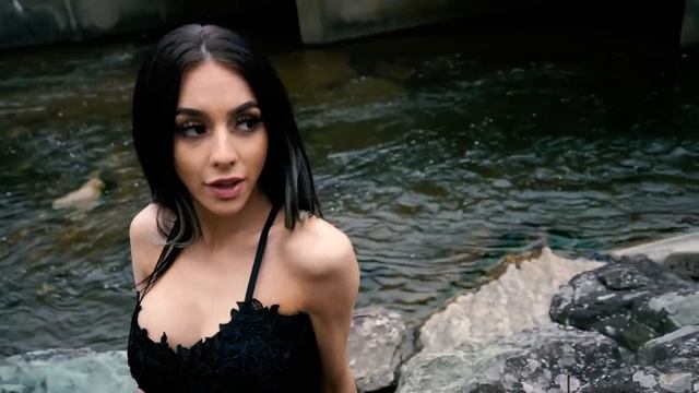 To My Ex... "Broken Heart" - Stina Kayy ft. Nakuu (Official Music Video) смотреть онлайн