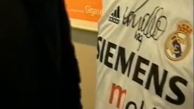 Siemens Ronaldo 2005 Footage Teaser Atmo смотреть онлайн