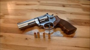 Револьвер Смит Вессон 686 Плюс детальный обзор
