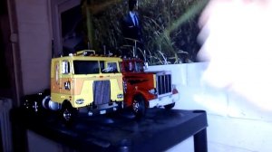Peterbilt 352 / Peterbilt 359 de Road Kings 1:18