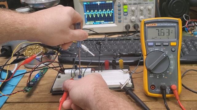 Trimmer Potentiometers for Beginners - How to Bias Your Guitar Pedals смотреть онлайн