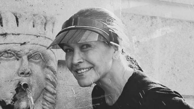 1'12" A portrait of Miss Olga's inner impulse hidden behind a smile / Dec 2021 Kuniyoshi Yamada dru смотреть онлайн