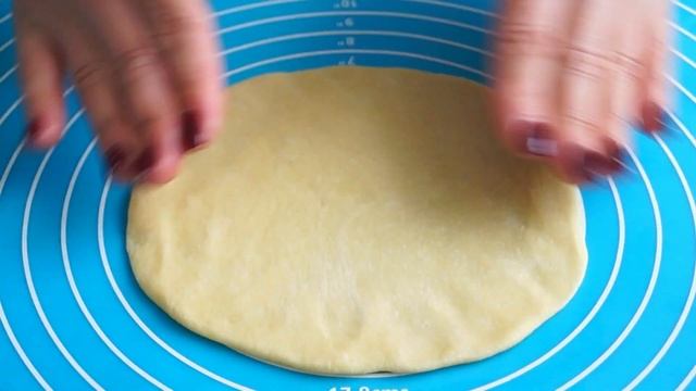 Эта выпечка потрясающая! Все думали, что я их купила. Воздушные и очень вкусные сахарные булочки