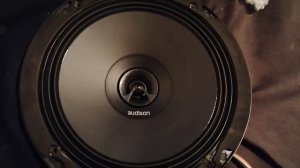 Pioneer ts e1799 eski seri VS Audison apx 6.5 high-end hoperlor bass test